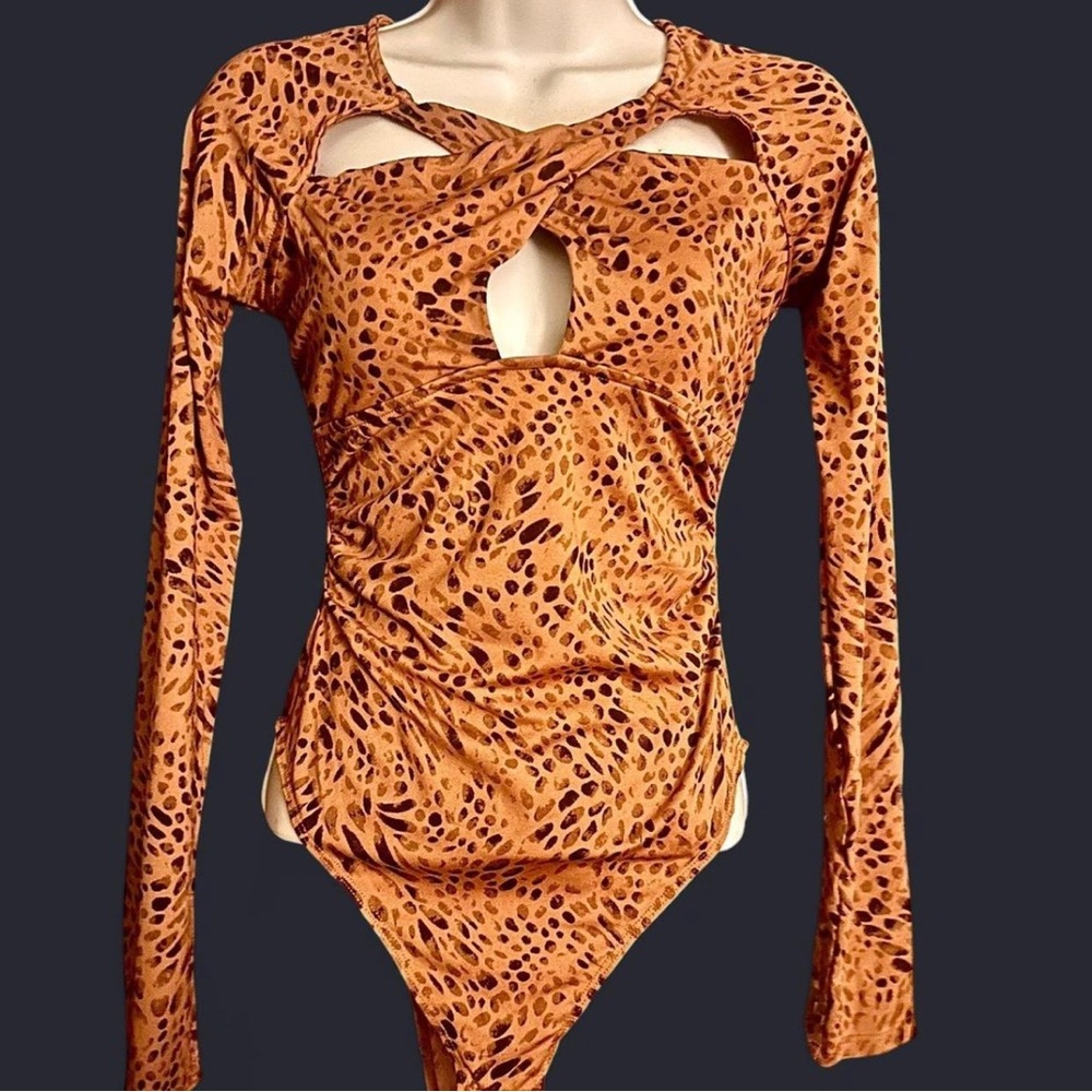 Leopard Print Long Sleeve Women's Top NWT
